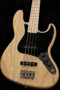 FENDER MADE IN JAPAN TRADITIONAL II 70S JAZZ BASS USED ASH NATURAL W/GIG CASE