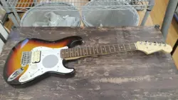 AMPLIFIER GUITAR EXCELLENT