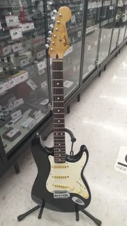 ELECTRIC GUITAR FENDER MEXICO STRATOCASTER EXCELLENT CONDITION