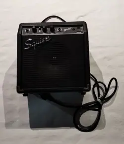 FENDER SQUIER SP-10 PORTABLE AMPLIFIER 22W ELECTRIC GUITAR AMP FOR PARTS ONLY