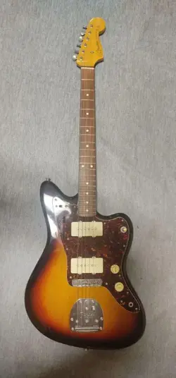 FENDER JAPAN JAZZ MASTER ELECTRIC GUITARS