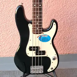 PRECISION BASS GUITARS