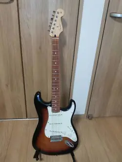 FENDER ST PLAYER STRATOCASTER PF3TS NO.YG2420