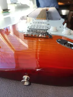 MINT FENDER STRATOCASTER CHERRY BURST PLUS TOP