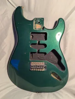 2000 FENDER SQUIER STANDARD SERIES STRAT GUITAR BODY SHERWOOD GREEN + PARTS!