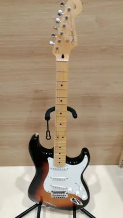 FENDER HYBRID II 3TS STRATOCASTER SAFE DELIVERY FROM JAPAN