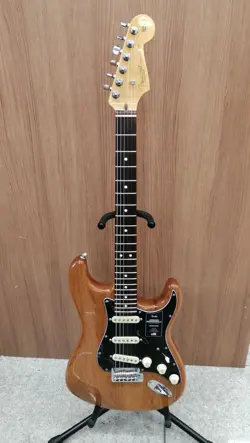 FENDER AMERICAN PROFESSIONAL II STRATOCASTER ELECTRIC GUITAR SAFE DELIVERY FROM 