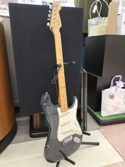 FENDER STRATOCASTER USED 3 ELECTRIC GUITAR
