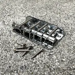 ASSEMBLY WITH SCREWS