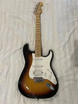 2007 FENDER STRATOCASTER SSS SUNBURST WITH SOFT CASE