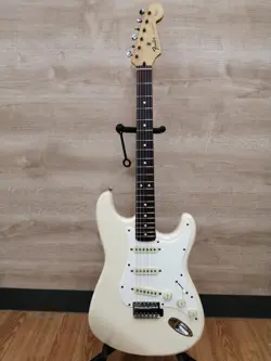 STRATCASTER EXCELLENT CONDITION