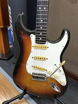 STRATOCASTER PLUS EXCELLENT