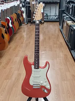 STRATOCASTE EXCELLENT CONDITION