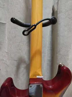 SUNBURST STRATOCASTER GUITAR