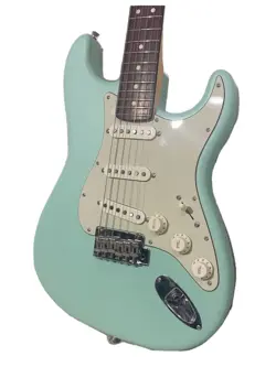 GUITAR GREEN W/