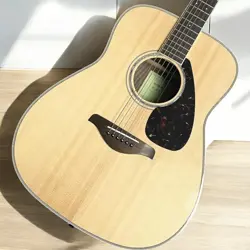 YAMAHA FG830 USED
