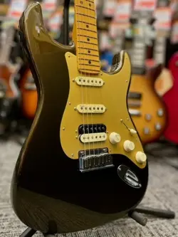 FENDER FINANCIAL SALE!! AMERICAN ULTRA STRATOCASTER HSS -TEXAS TEA MAPLE- MADE I