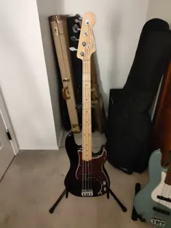 2017 FENDER PROFESSIONAL PRECISION BASS