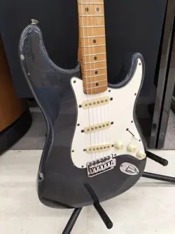 FENDER STRATOCASTER USED MAPLE NECK MAPLE FINGERBOARD BLACK