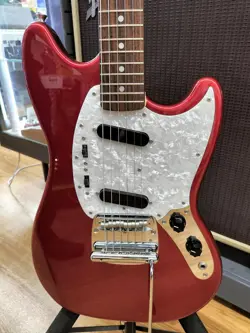 FENDER JAPAN MG69 USED BASSWOOD BODY MAPLE NECK ROSEWOOD FINGERBOARD W/SOFT CASE