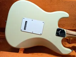 FENDER CUSTOM SHOP JEFF BECK STRATOCASTER BY ART ESPARZA