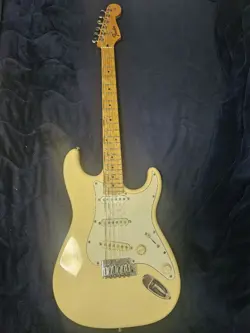 FENDER JAPAN STRATOCASTER E-SERIAL