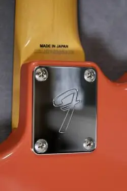 CONDITION FENDER MUSTANG