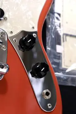 FENDER MUSTANG FENDER