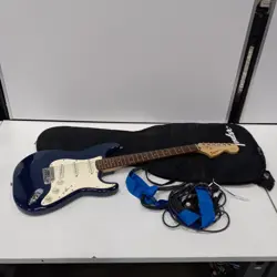 SQUIER BY FENDER AFFINITY SERIES STRAT NAVY ELECTRIC GUITAR IN GIG BAG