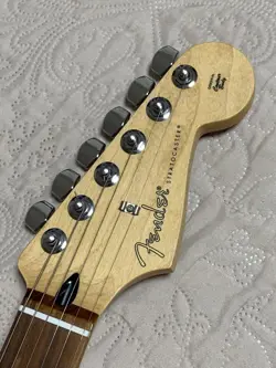 SHINDO FENDER PLAYER STRATOCASTER POLAR WHITE