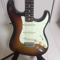 GUITAR FENDER STRATOCASTER