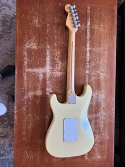 DELUXE STRAT ELECTRIC