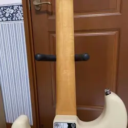 80 FENDER STRATOCASTER