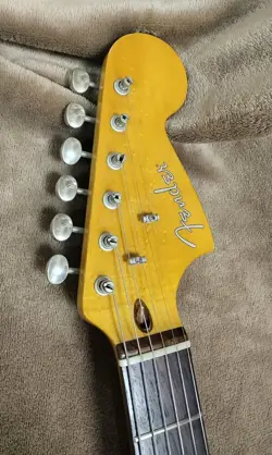 FENDER MODERN PLAYER MARAUDER