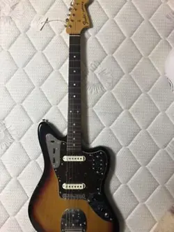 ELECTRIC GUITAR FENDER JAGUAR