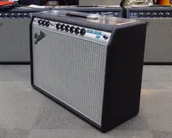 FENDER 68 CUSTOM DELUXE REVERB  100V  22W