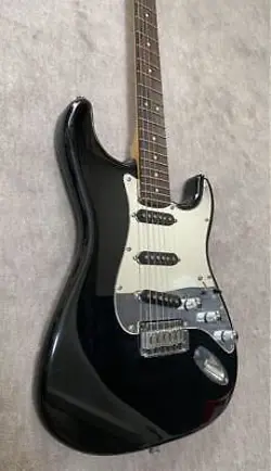 FENDER STRATOCASTER STANDARD