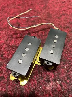 1972 FENDER PRECISION BASS PICKUP