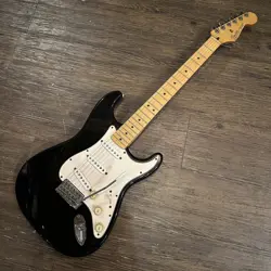 FENDER MEXICO STANDARD STRATOCASTER ELECTRIC GUITAR FREE SHIPPING FROM JAPAN