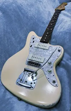 WORN INORAN JAZZMASTER