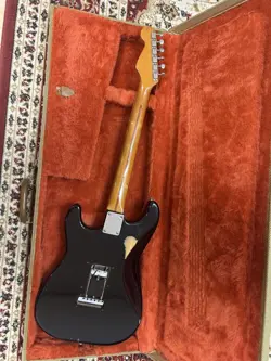 VINTAGE STRATOCASTER 57