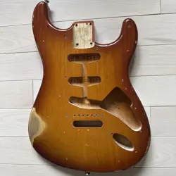 FENDER STRATOCASTER RELIC BODY