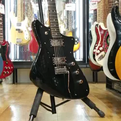 FENDER MEXICO LTD ED PLAYER PLUS METEORA-BK