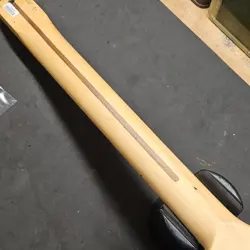 2024 FENDER PLAYER SERIES STRAT MAPLE NECK + TUNERS STRATOCASTER ELECTRIC GUITAR