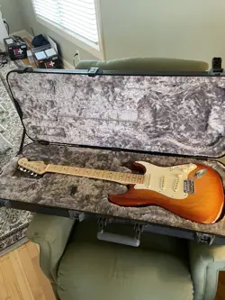 2018 FENDER AMERICAN  STRATOCASTER PROFESSIONAL 1
