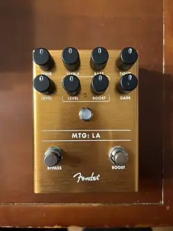 DISTORTION BOOST PEDAL