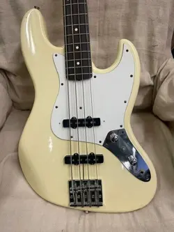 FENDER MADE IN JAPAN JAZZ BASS PASTEL YELLOW BASS GUITAR