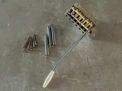 TREMOLO BLOCK STRATOCASTER