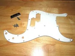 WHITE 3 PLY FENDER PRECISION BASS PICKGUARD