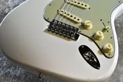 FENDER CUSTOM SHOP 1963 STRATOCASTER J.RELIC CC HARDWARE AGED OLYMPIC WHITE CZ57